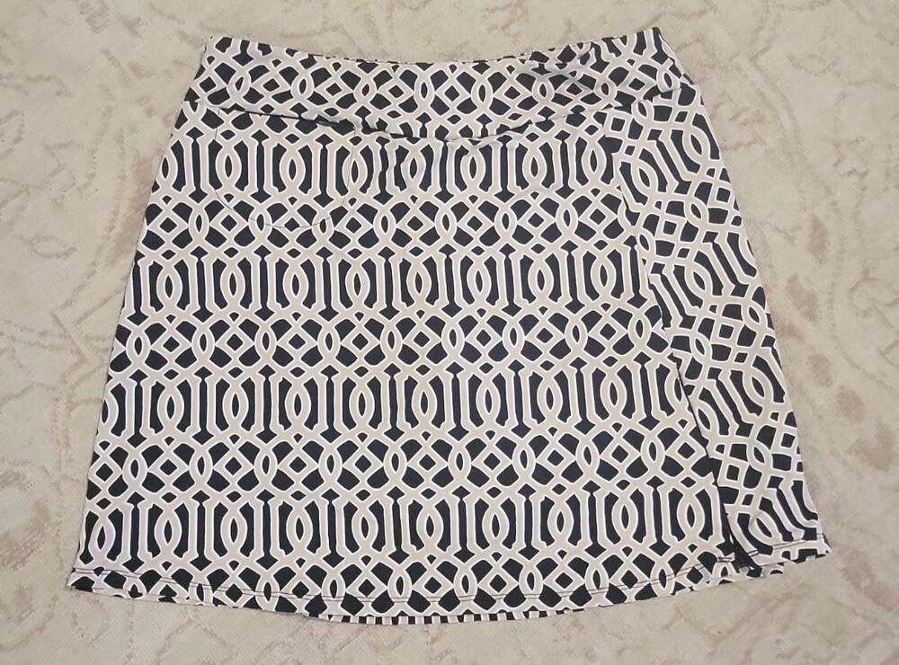 Lulu-B Active golf Skort Black/tan Sz Medium UPF 50+ tennis Geometric. DW